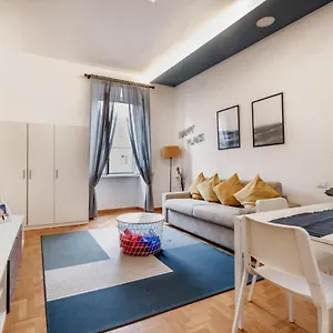 Athena's Apartamento